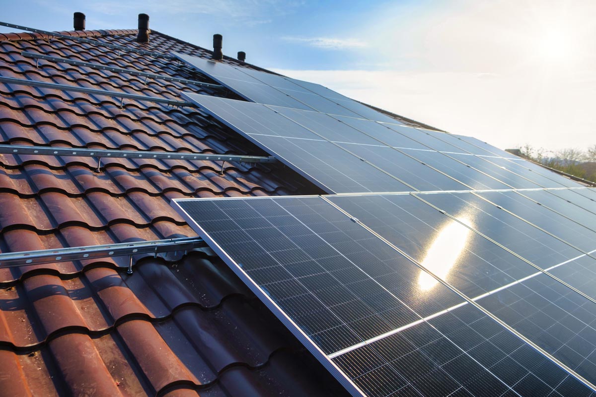 Solar Panel Roofs: Are They Cost Efficient?